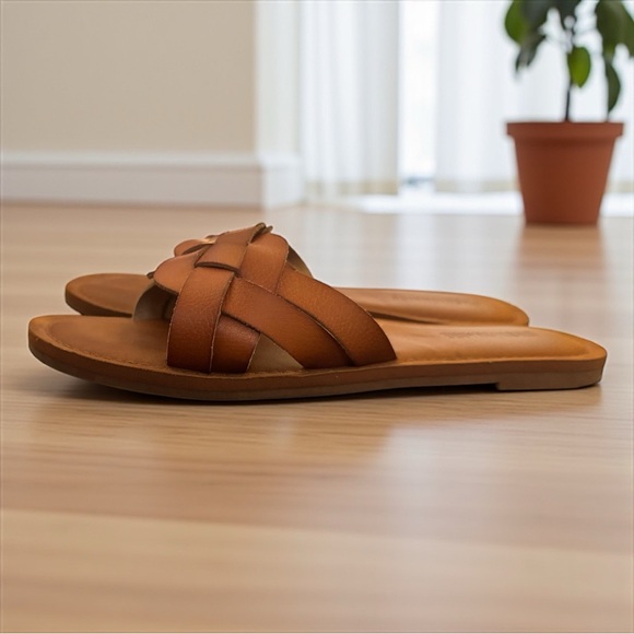 Cushionaire Women’s Tan Woven Slide Sandals – Size 9 - Picture 1 of 3